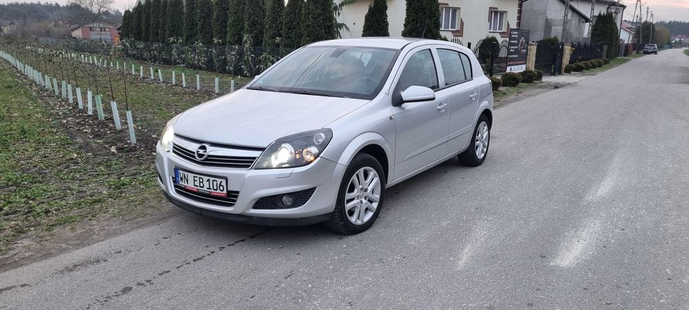 Opel Astra 1,6B 116PS  Uwaga tylko 134tyś km Xsenony Oryginalny lakier