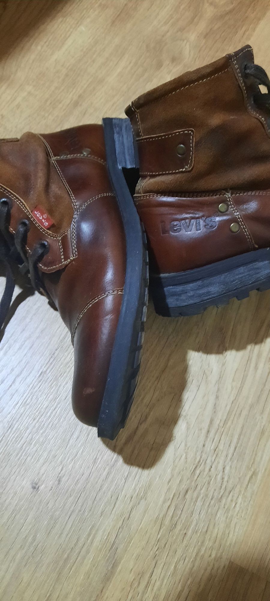 Vendo botas levis