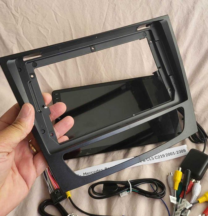 R37 Auto Rádios Mercedes-Benz Class W211  CLS C219 de 01 a 09 android