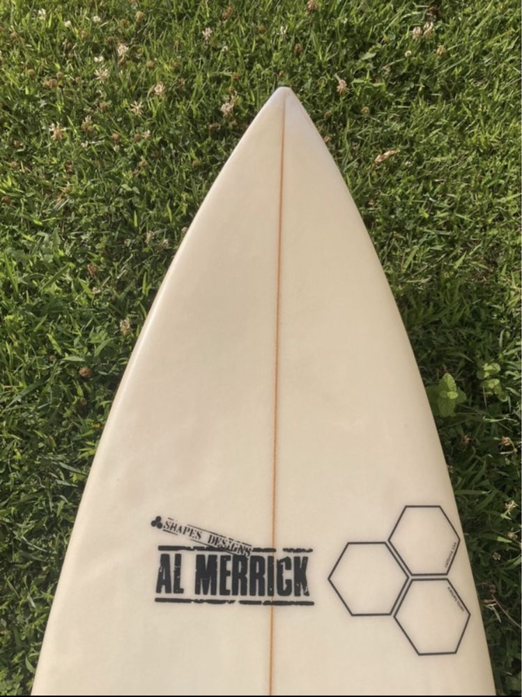 Prancha de surf tamanho 5’9 da Al-Merrick
