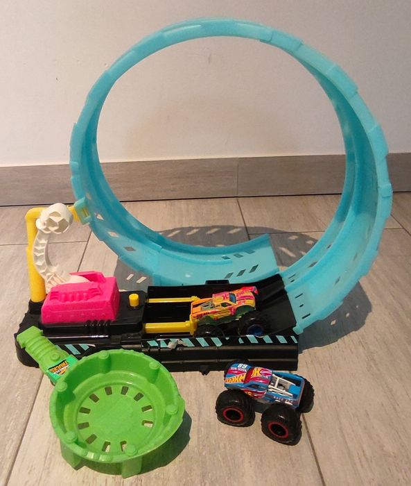 Pętla świecąca, Hot Wheels, Monster Truck