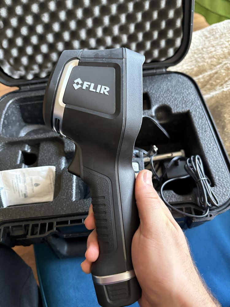 Kamera termowizyjna FLIR E6