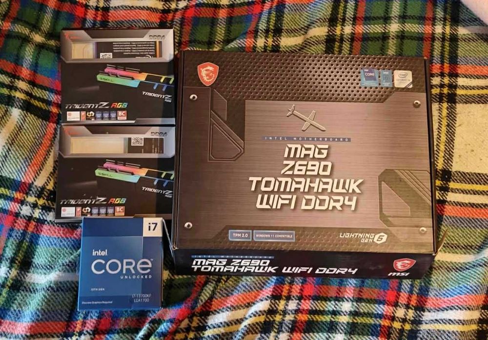 Bundle I7 3700KF + MAG Z690 Tomahawk DDR4 + G.SKill 4000 32GB CL15