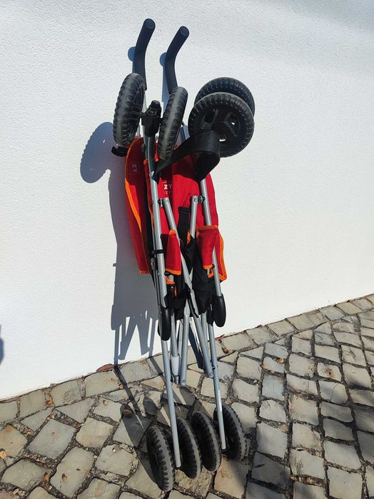 Vendo carrinho de bebé ZY SAFE – leve, prático e em excelente estado!