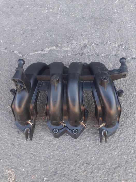 Продам часть колектора шкода октавия а5 1.6 мри