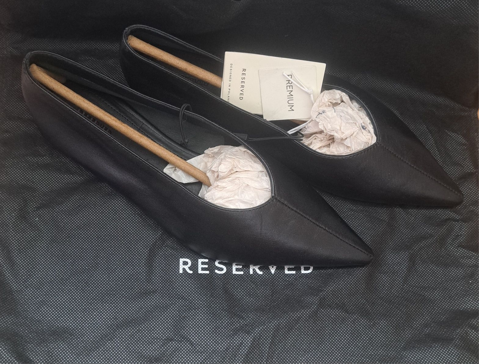 Шкіряні балетки Reserved