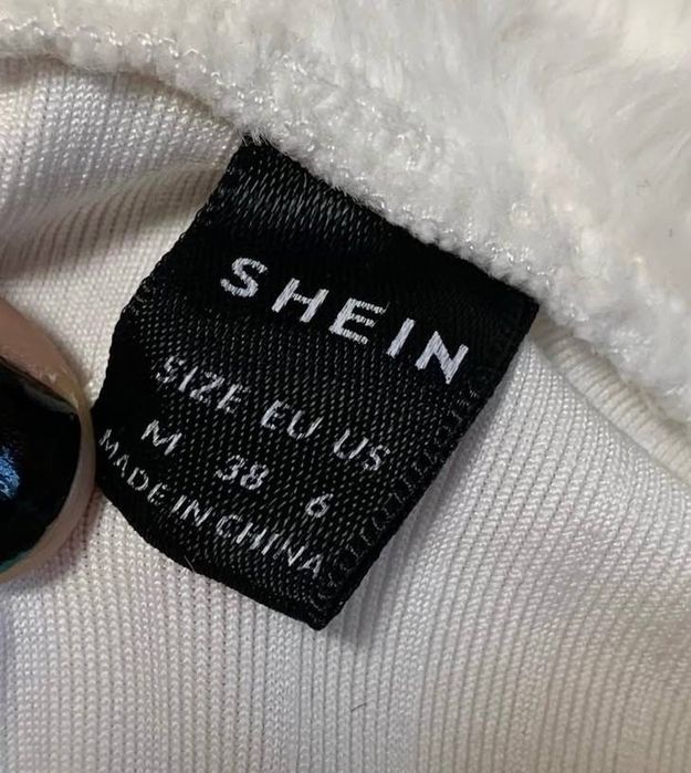 Продам стильну кофтинку