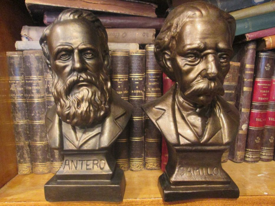 Bustos de Escritores Portugueses