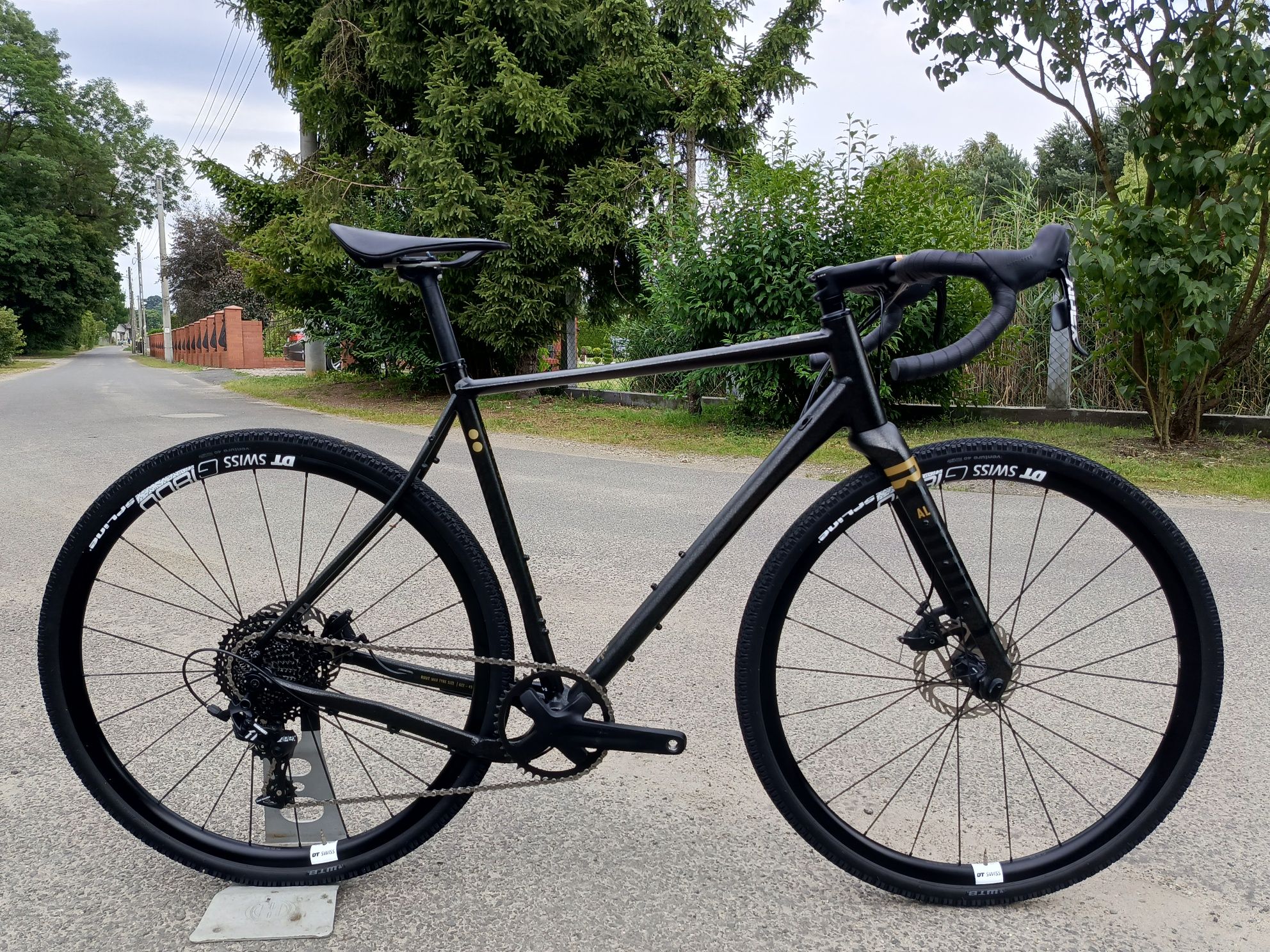 Rower gravel Rondo Ruut AL2 Sram Apex 1x11 Dt Swiss rozmiar L stan bdb