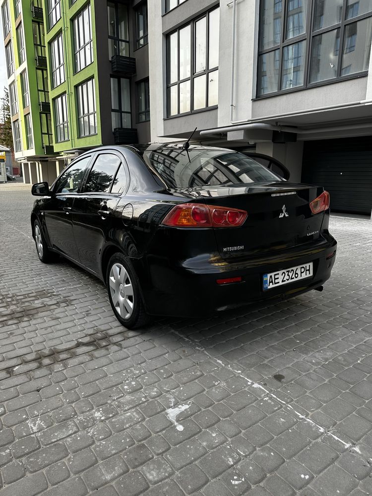 Продам Mitsubishi Lancer x 2008 1.5 автомат, газ/бензин.