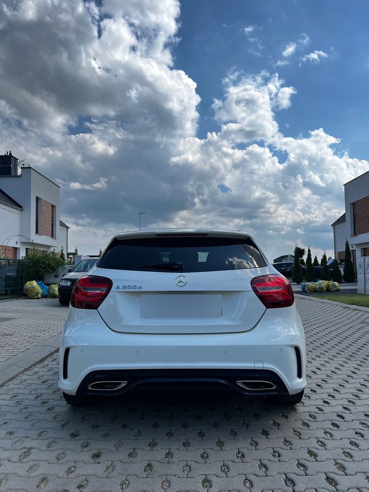 Mercedes-Benz Klasa A MERCEDES A200d 4matic amg-line