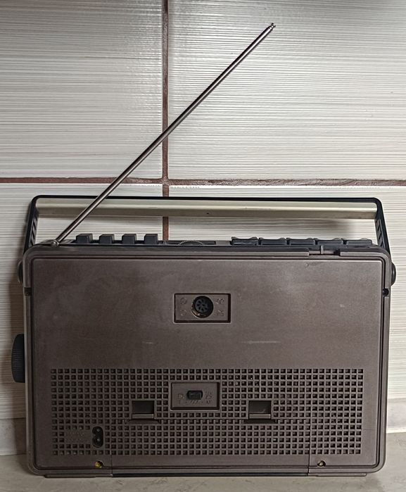 Magnetofon  + radio KASPRZAK PRL