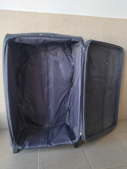 Mala de viagem nova