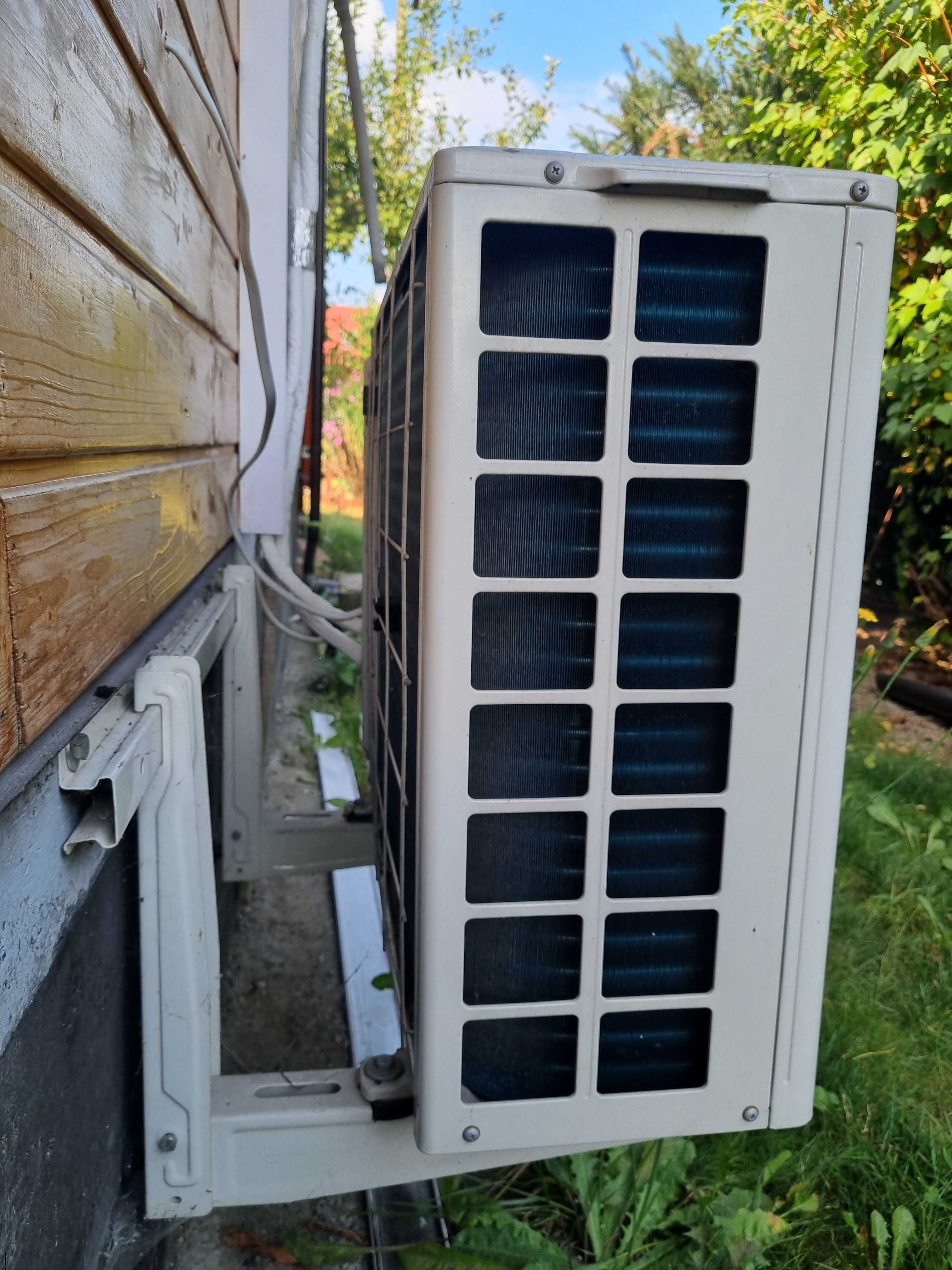 Klimatyzator Gree GWH12QB-K6DNB8I/O oraz ROTENSO I26VO zewnętrzny