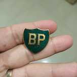 Emblema esmaltado e antigo da BP VER FOTOS
