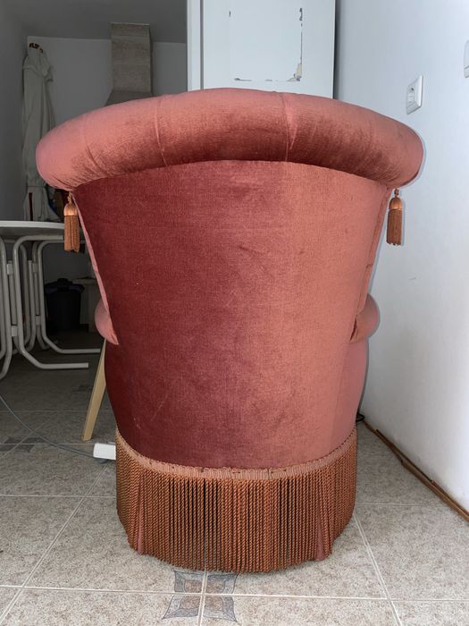 Cadeirão Vintage em Veludo Vermelho, Como Novo
