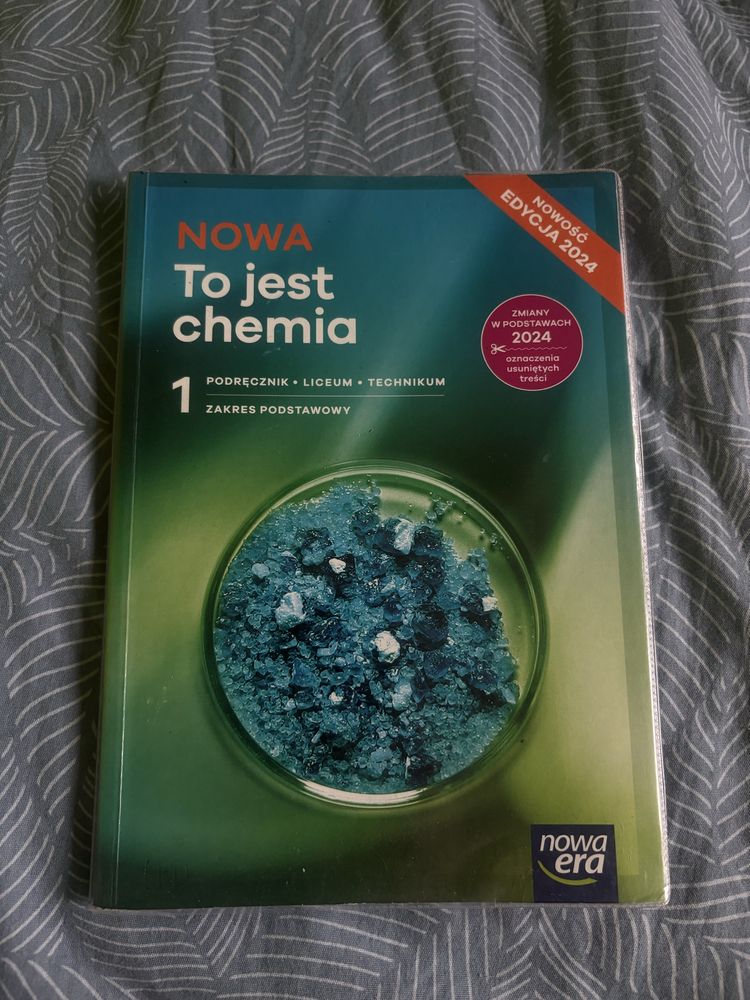 Podręcznik i karty pracy ucznia Nowa To jest chemia.