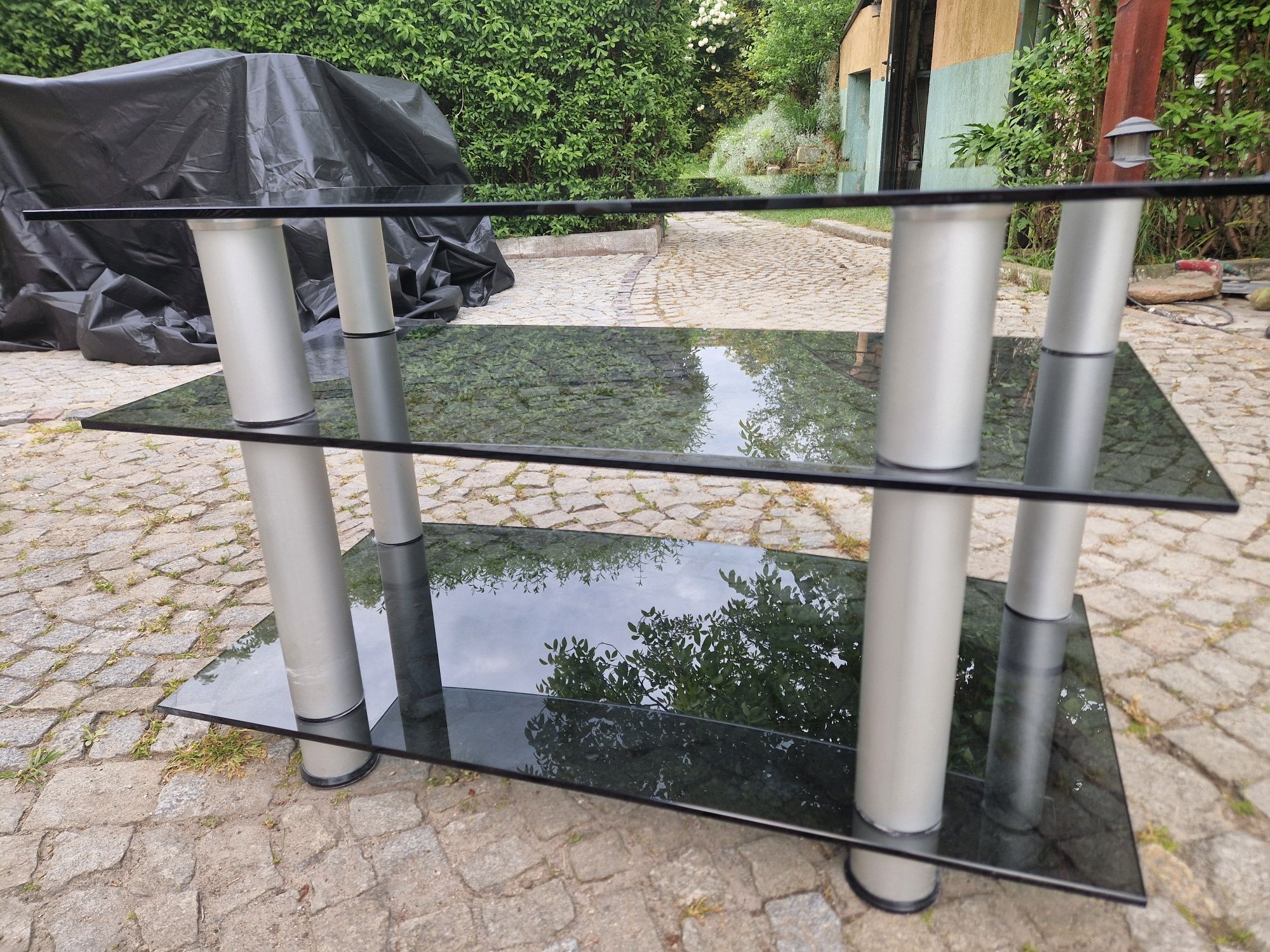 Stolik pod telewizor