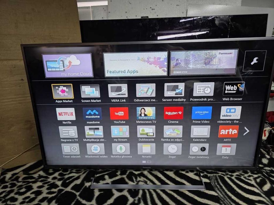 TV Led PANASONIC 47 cali- Smart- Wi-Fi  pilot
