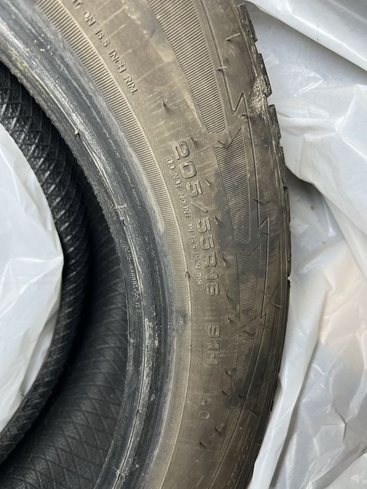 Зимові шини Goodyear UltraGrip 8 205/55 R16 91H
