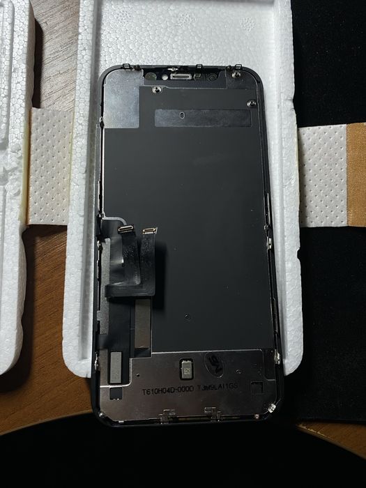 Дисплей iPhone 11