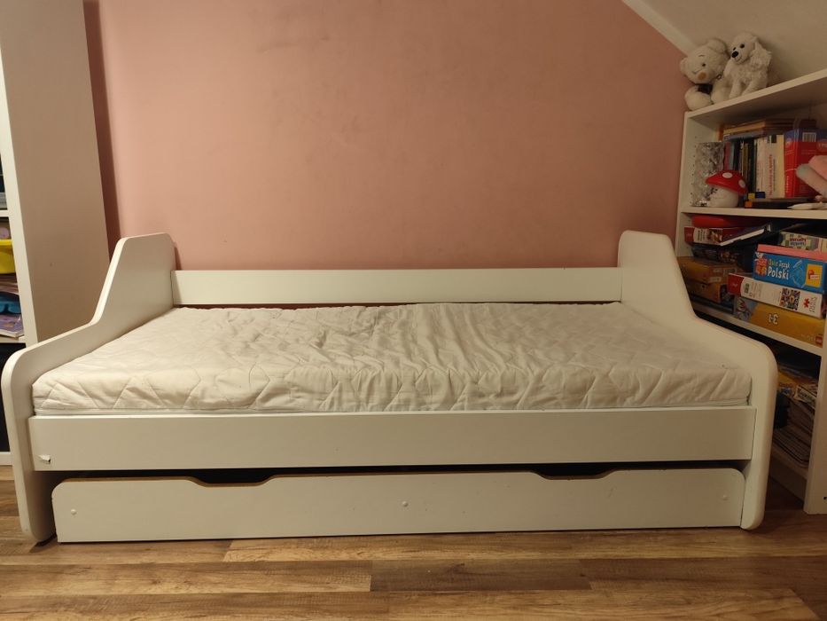 Łóżko jednoosobowe