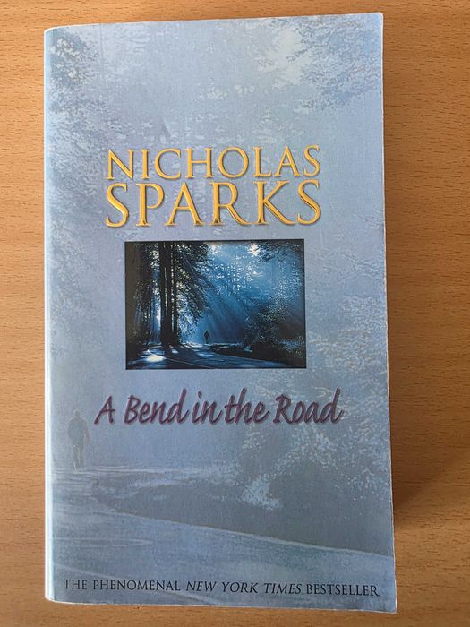 Livro "A Bend in the Road" de Nicholas Sparks