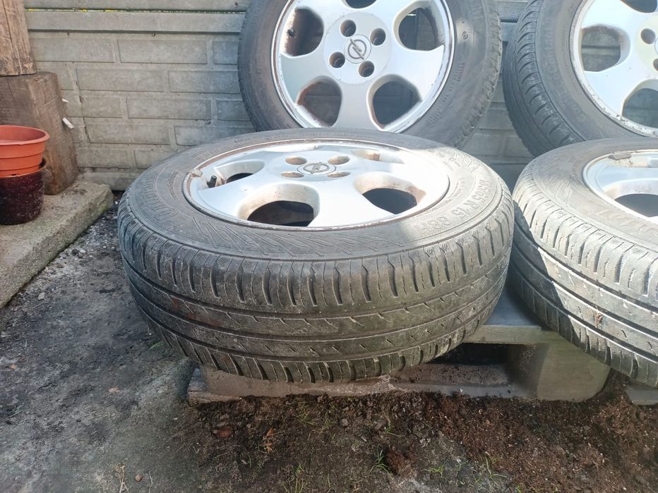 Opony i felgi aluminiowe