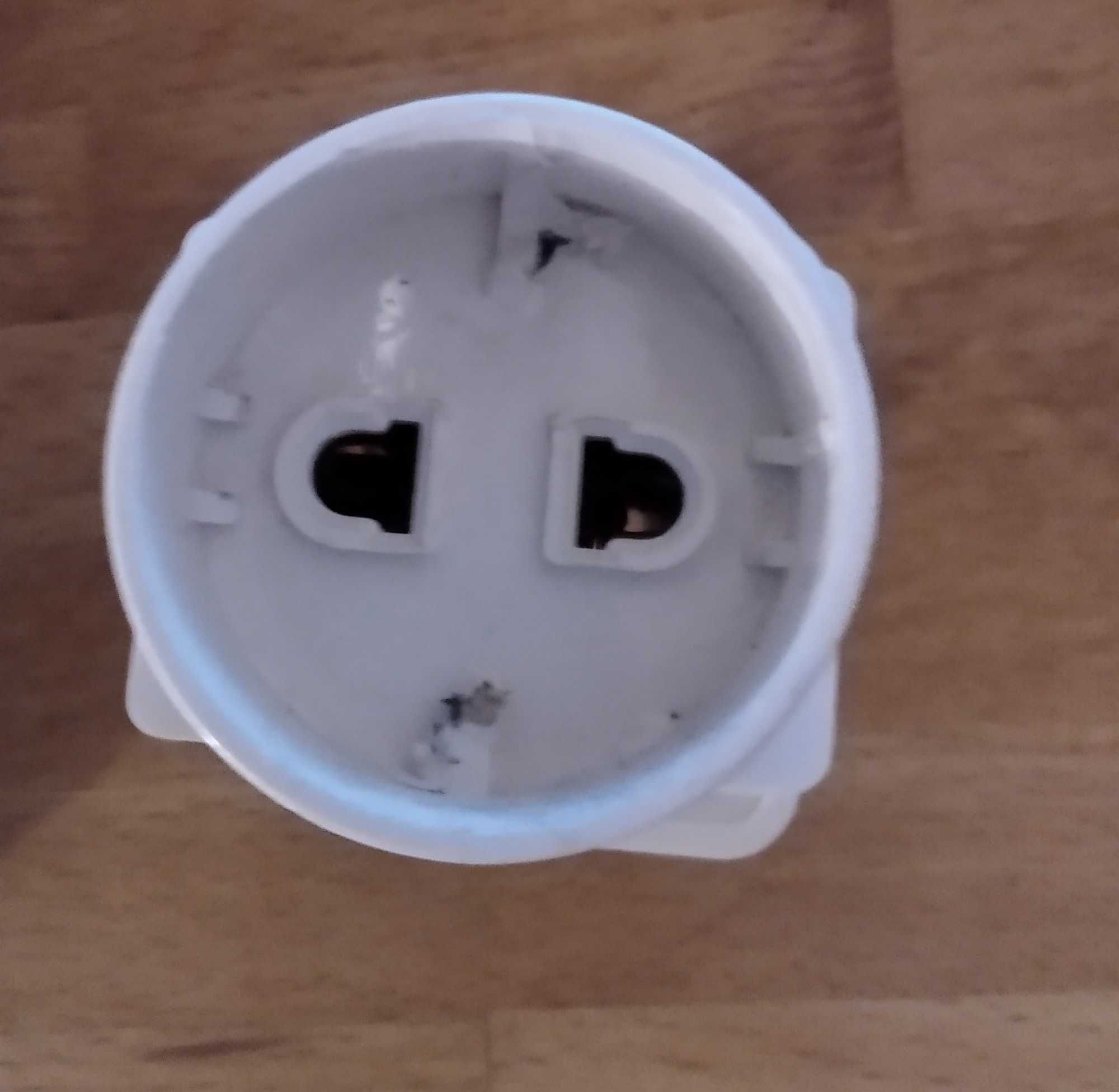 Adapter elektryczny UE na UK