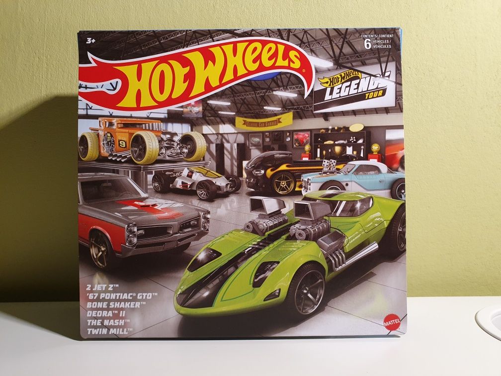 Hot Wheels LEGENDS TOUR zestaw 6 kultowych autek HDH52