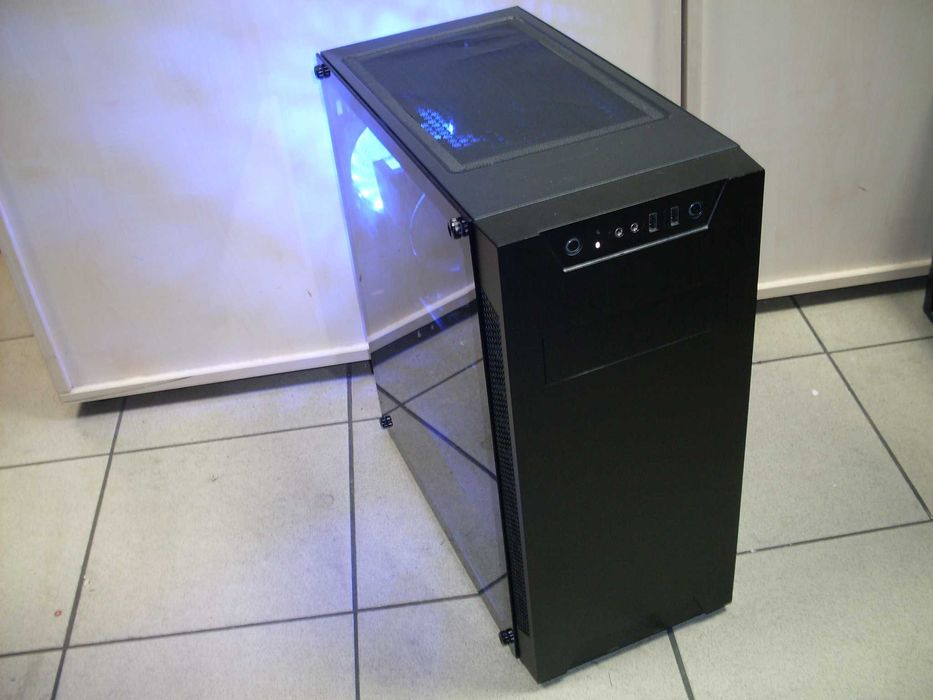 KOMPUTER do GIER i7-10700k, 32GB DDR4, Radeon RX 6600XT, SSD 1TB