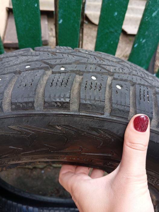 Шини 175/70 R13 Nokian шиповані
