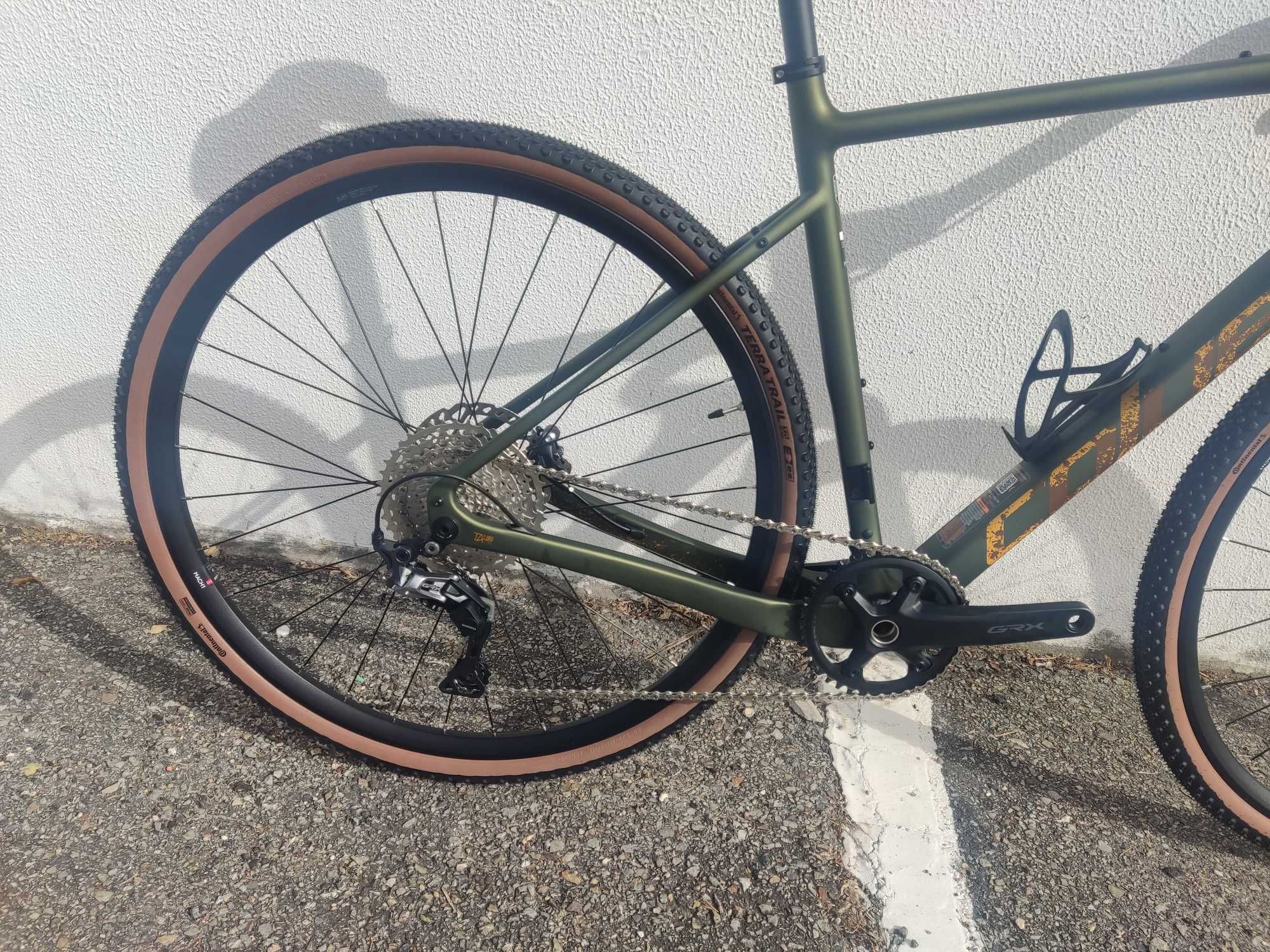 Coluer arenal de Gravel 12x1v