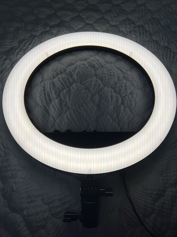 Lampa pierścieniowa LED 33cm 220V z potencjometrem barw i wyjściem USB