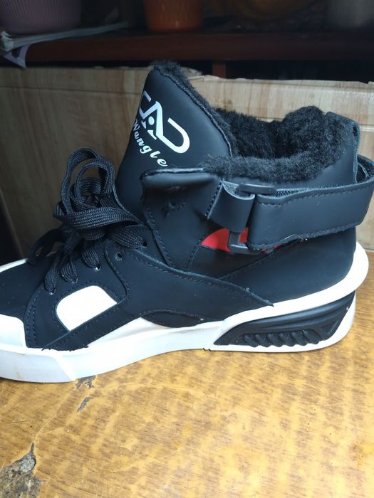 Кросівки зимові 40 розмір, Чоловічі