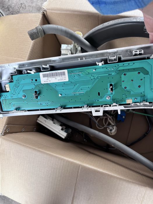 Запчастини до пральної машини Hotpoint Ariston