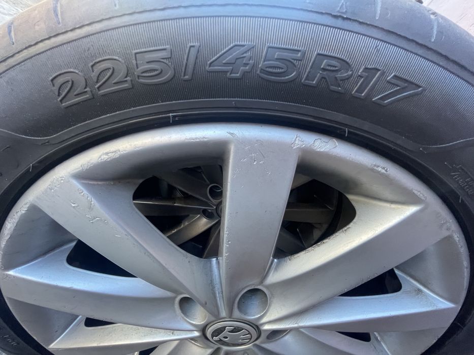 Диски з резиною 225/45R17