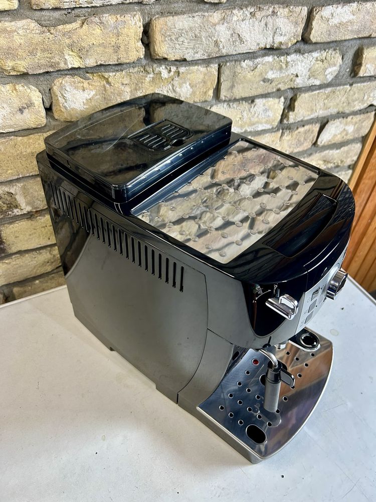Delonghi Magnifica S ECAM 22.110 B Кофемашина