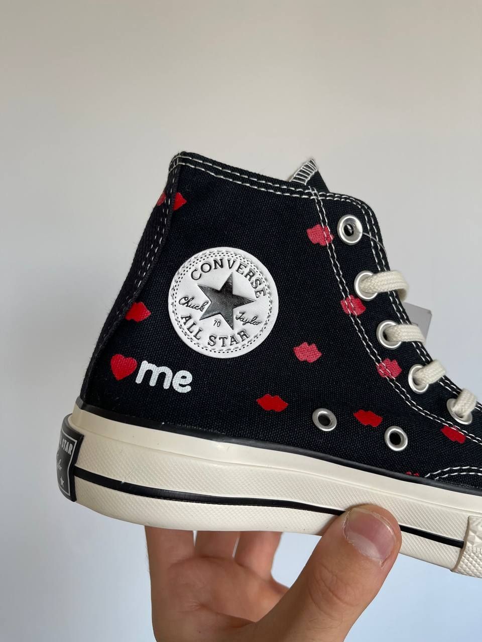 Жіночі кеди Converse Chuck 70 Embroidered Lips  Black