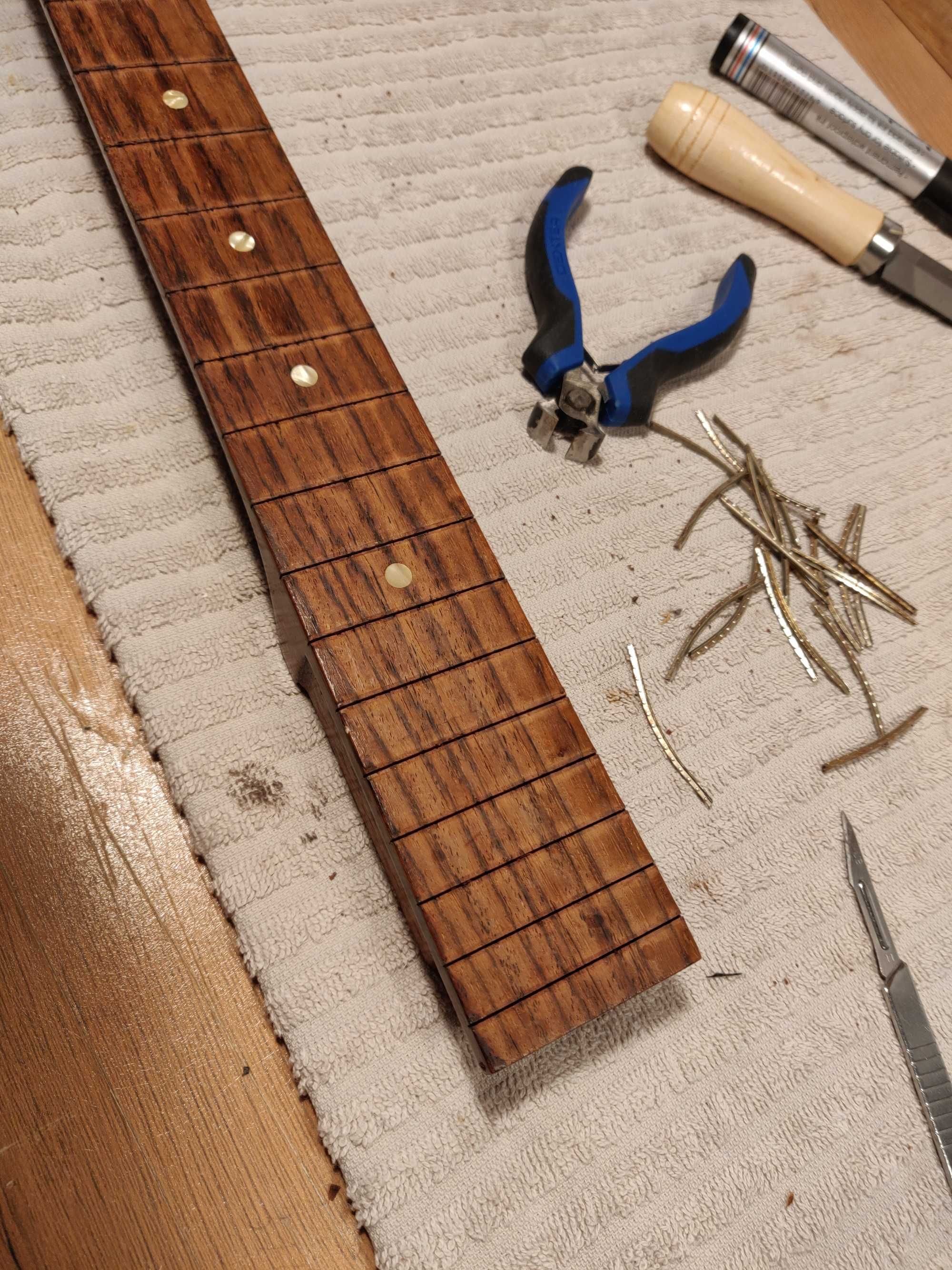 Serwis i Naprawa Gitar, Pracownia Instrumentów, Lutnik Poznań