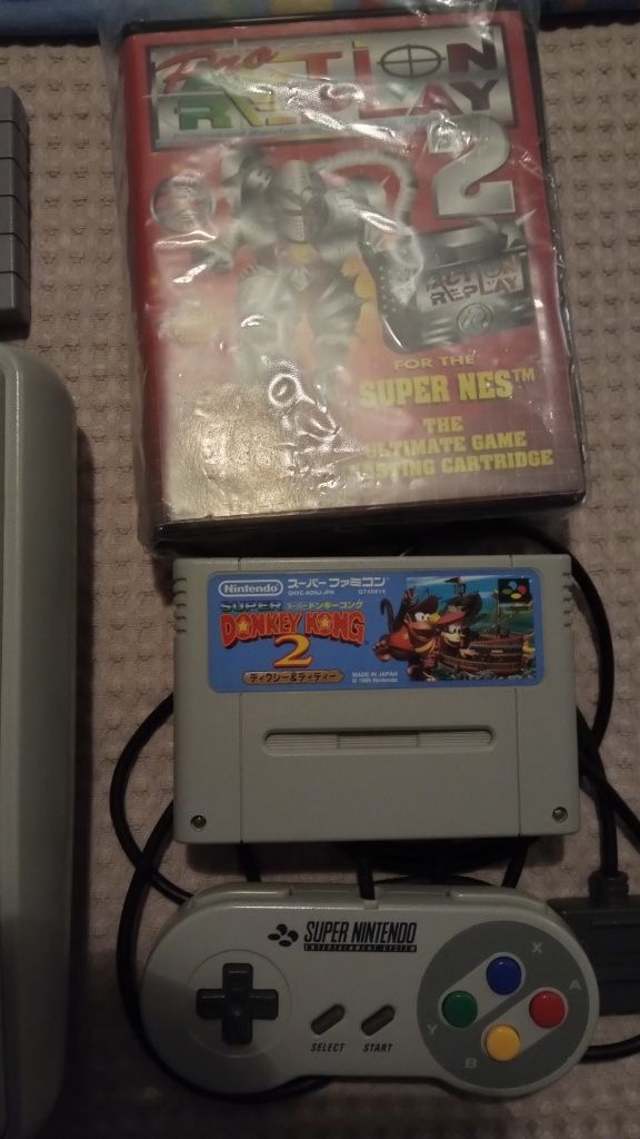 Konsola snes komplet plus 2 gry action replay 2 super stan.