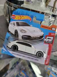 hot wheels porsche panamera