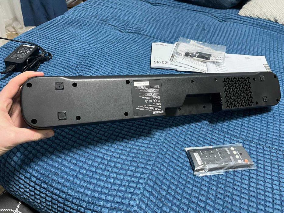 Саундбар Yamaha SR-C20A 2.1 Акустична система мае вбудований Сабвуфер