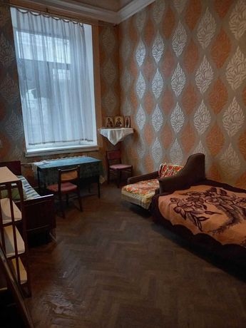 Две раздельные комнаты в коммуне в историческом центре Одессы