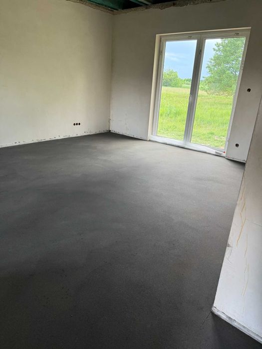 Dom parterowy, wolnostojący w malowniczej okolicy