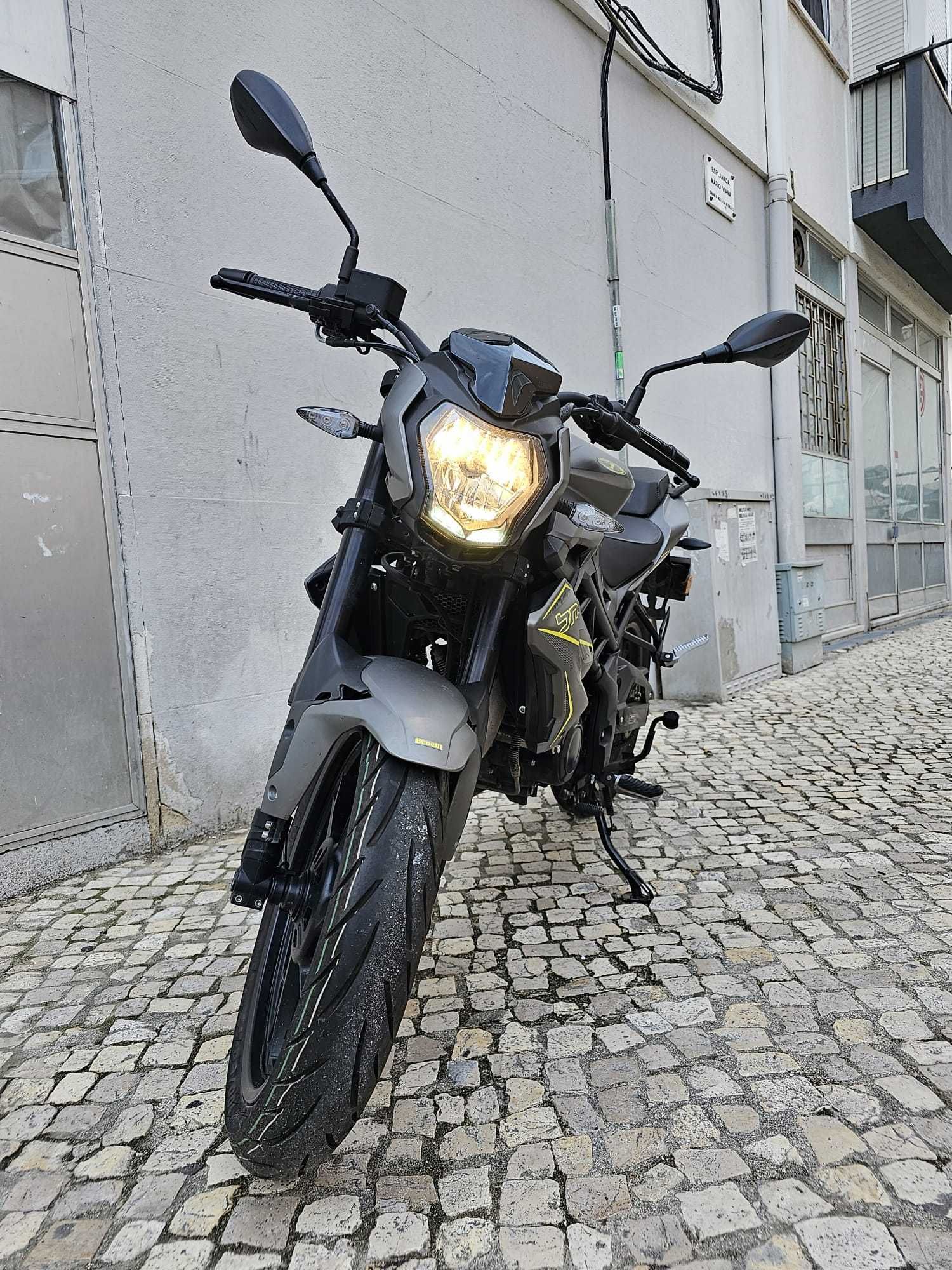 Moto Urbana em Excelente Estado Bn 125 Benelli