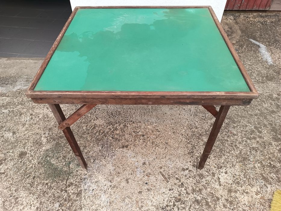 Mesa de jogos, cartas... antiga