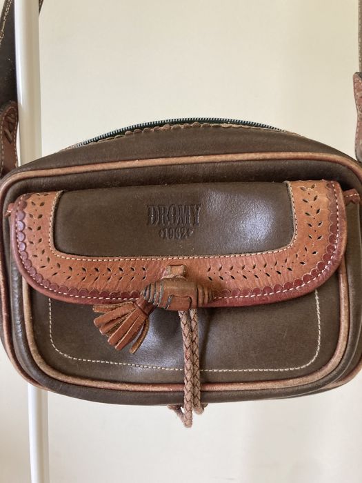 Mala tiracolo castanha