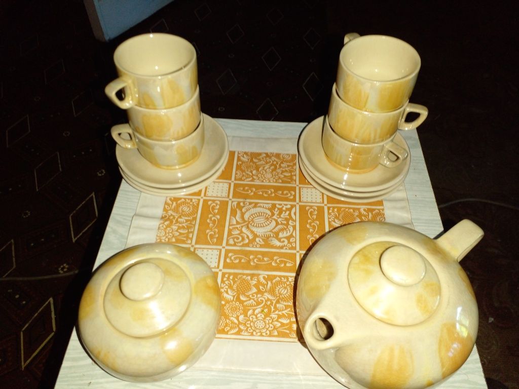 Винтажные кофейные наборы фарфоровой посуды