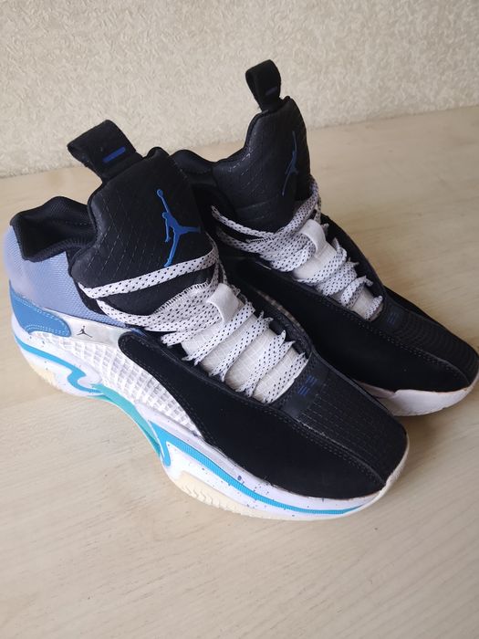 Нові оригінальні кросівки розмір 42 устілка 26.5